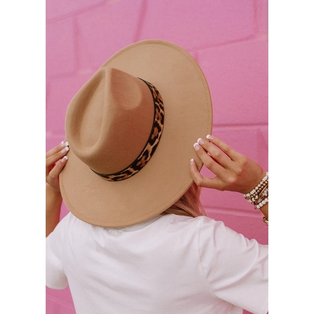 Wool 3.5" Wide Brim Hat w/ Leopard Print Wrap